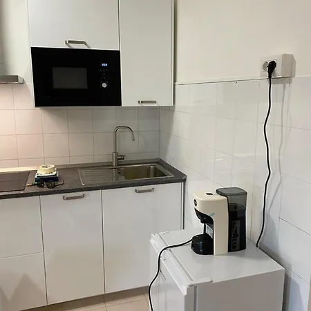 Casa Valentina 4 شقة بيرودجا